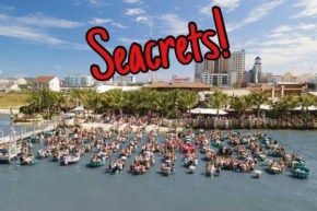 Cozy condo steps from the ocean and Seacrets